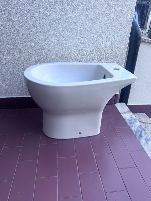 Bide branco em bom estado