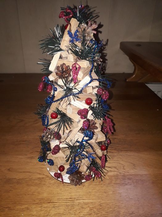 Різдвяна ялинка  натуральна.