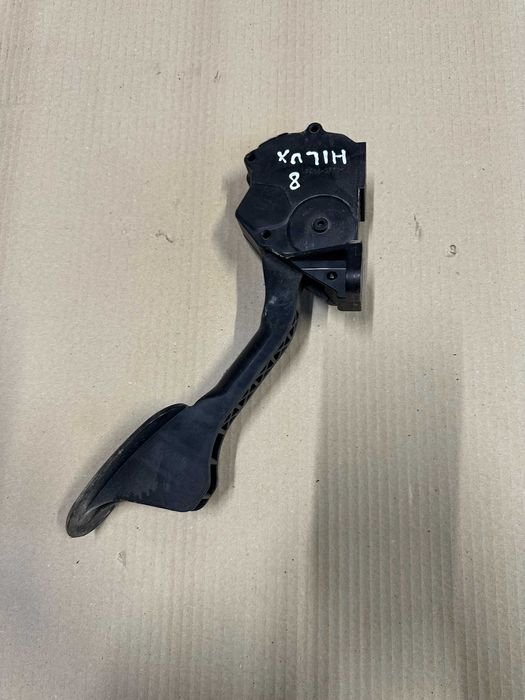 Toyota Hilux VIII 15-24 2.4 D4D Pedał Gazu Potencjometr