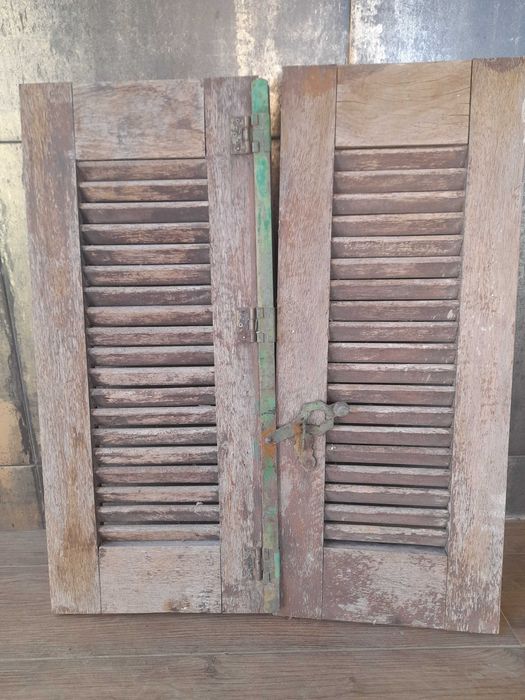 Portadas das Janelas rústicas459630534197913601