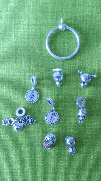Charms e Colar Moments Pandora
