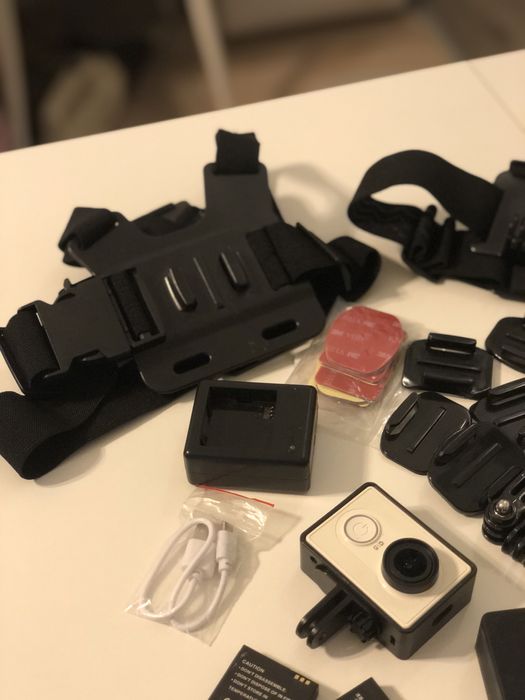 Xiaomi Action Yi + akcesoria / kamerka sportowa