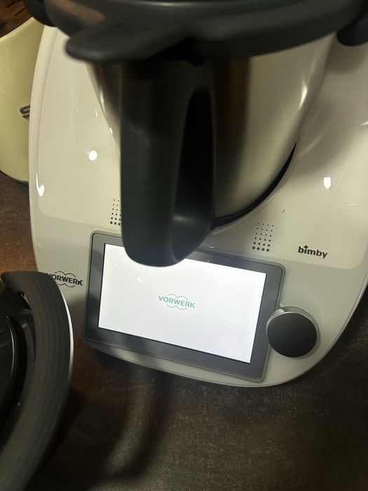 Bimby tm6 com todos os acessórios