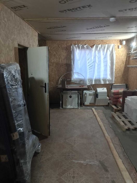 Продамо  приміщення вільного призначення.