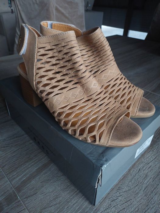 Sandały półbuty obcas 37 Venezia skóra naturalna