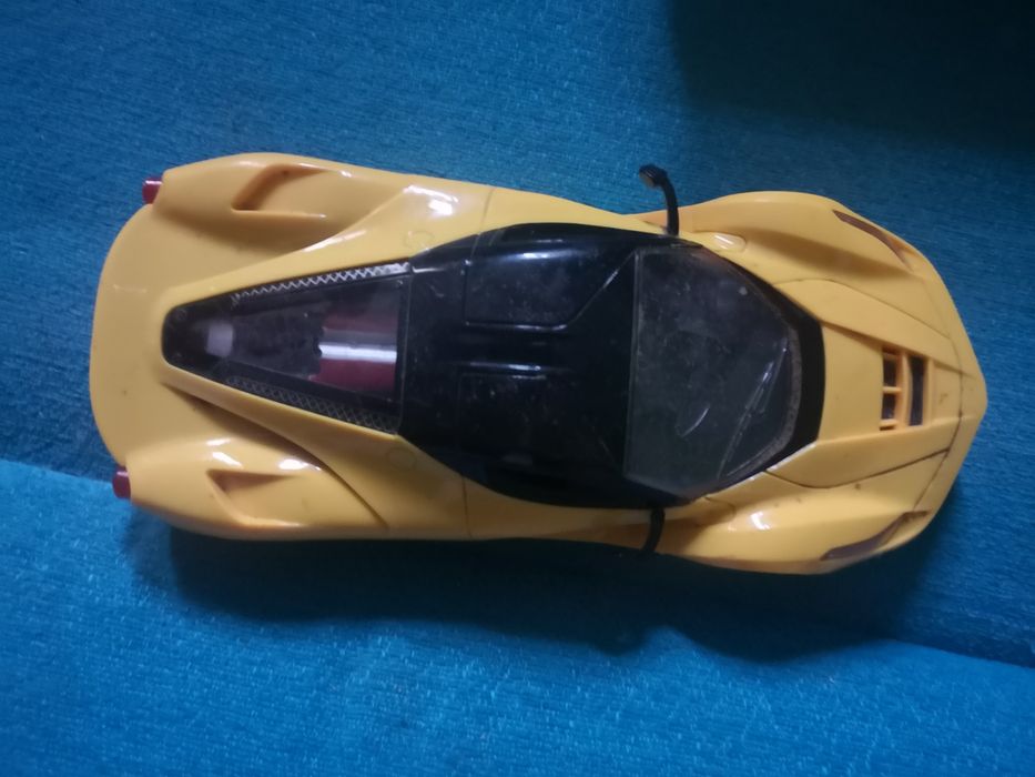 Żółte auto nie działa pilota brak