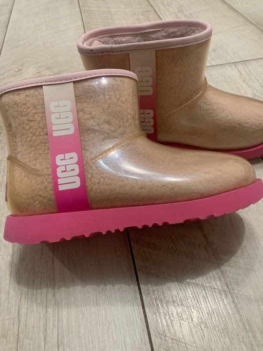Продам UGG б/у 35 розміру