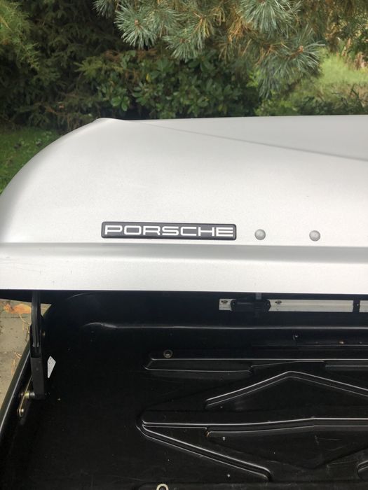 Box dachowy PORSCHE produkowany Thule