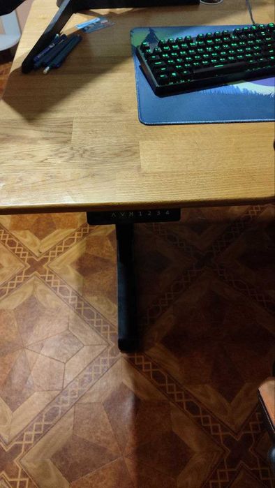 Продам стол комп'ютерний