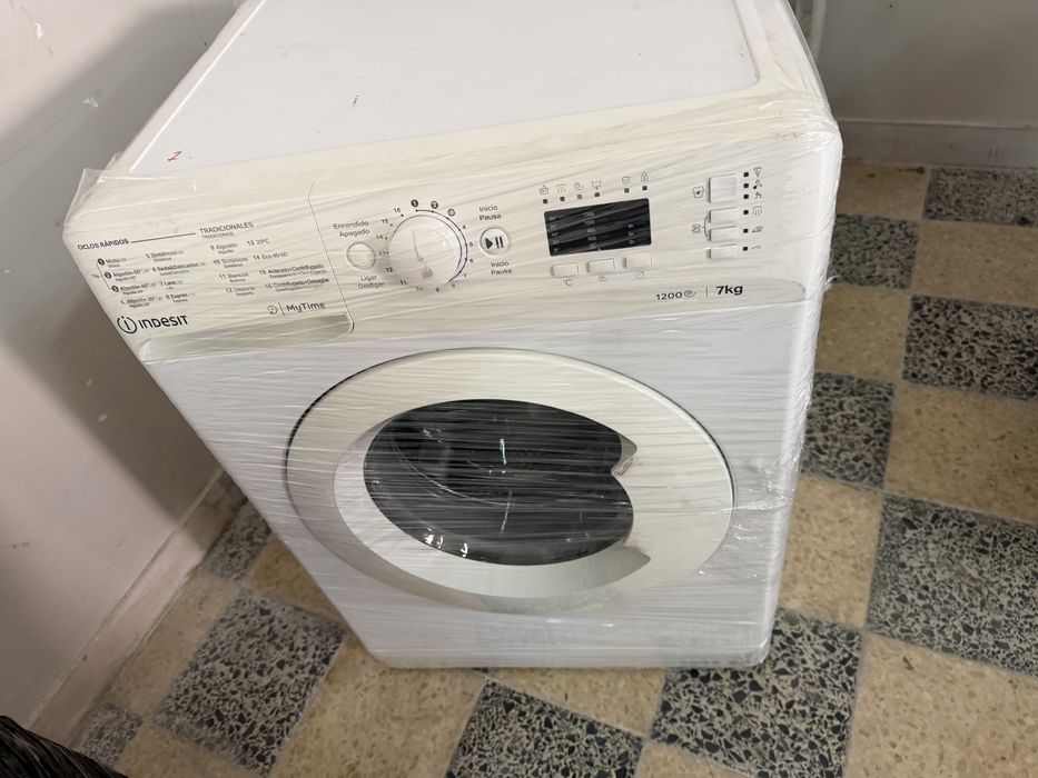 Maquina lavar roupa