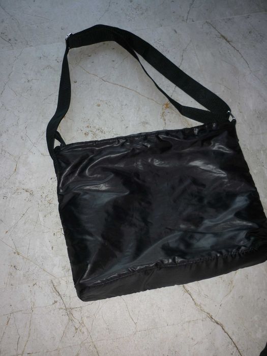 DKNY torba listonoszka