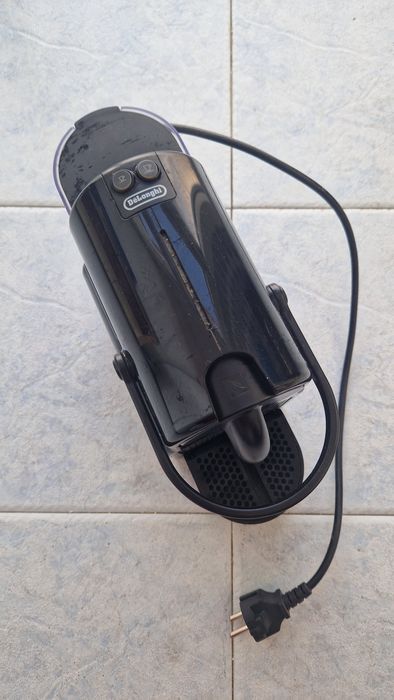 Máquina de Café Nespresso preta