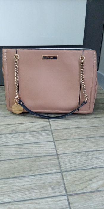 Torebka river island