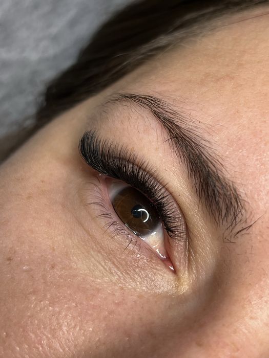 Нарощування вій Нивки