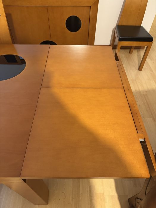 Conjunto de Sala - Mesa, cadeiras , comoda e espelho