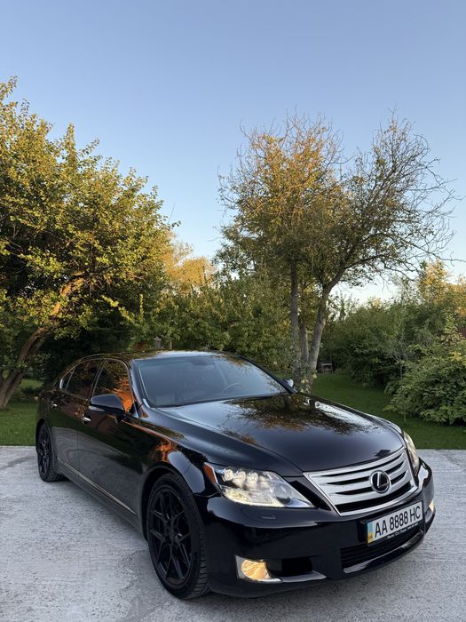 Продам lexus ls 600 hl