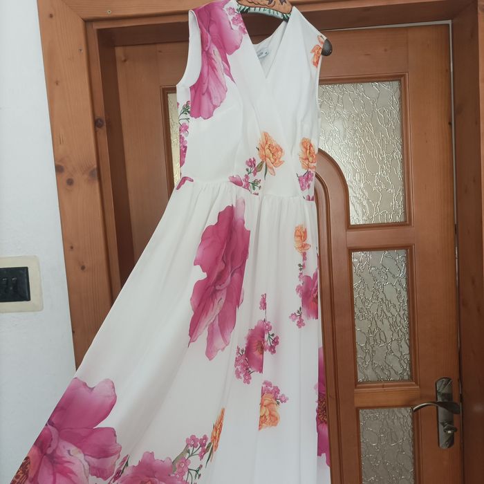 Продам випускне плаття нове с