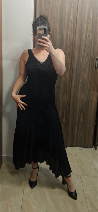 Czarna sukienka maxi koronka Zara