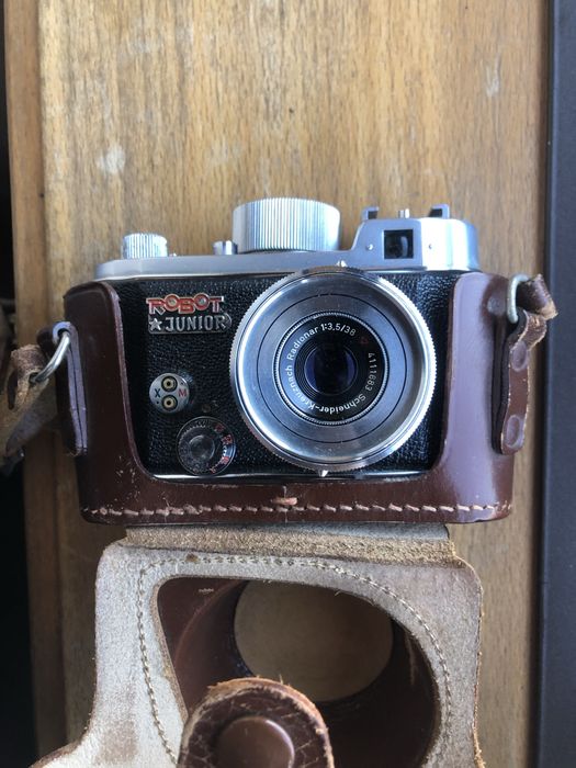 Robot Junior 35mm. Fully Functional! Halfframe64550719190529120