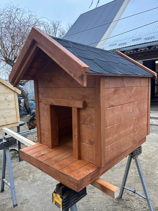 Buda dla psa ocieplana