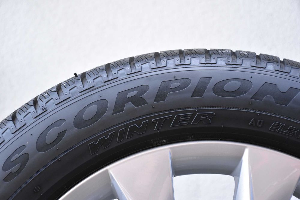 Nowe koła zimowe OEM Audi Q4 Sportback e-tron VW ID.4 ID.5 ID.6 SKODA ELROQ ENYAQ PEAQ CUPRA Tavascan 19" Pirelli