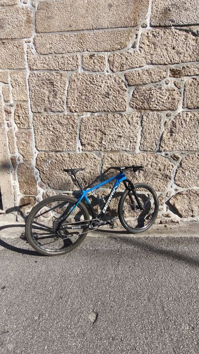 Bicicleta Berria em carbono