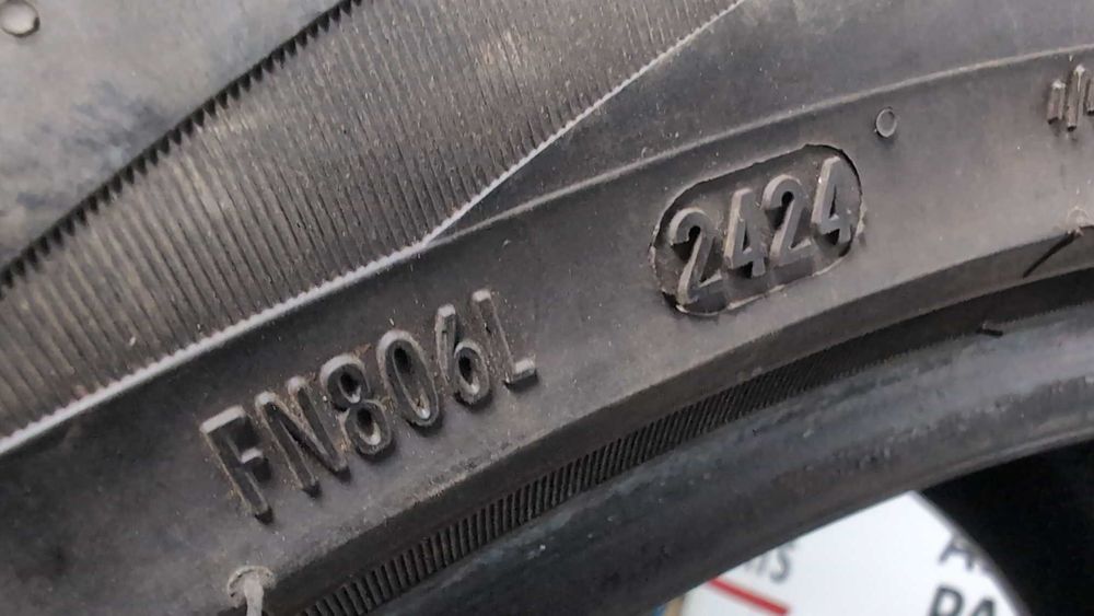 Комплект шин R21 285/40 Pirelli scorpion zero