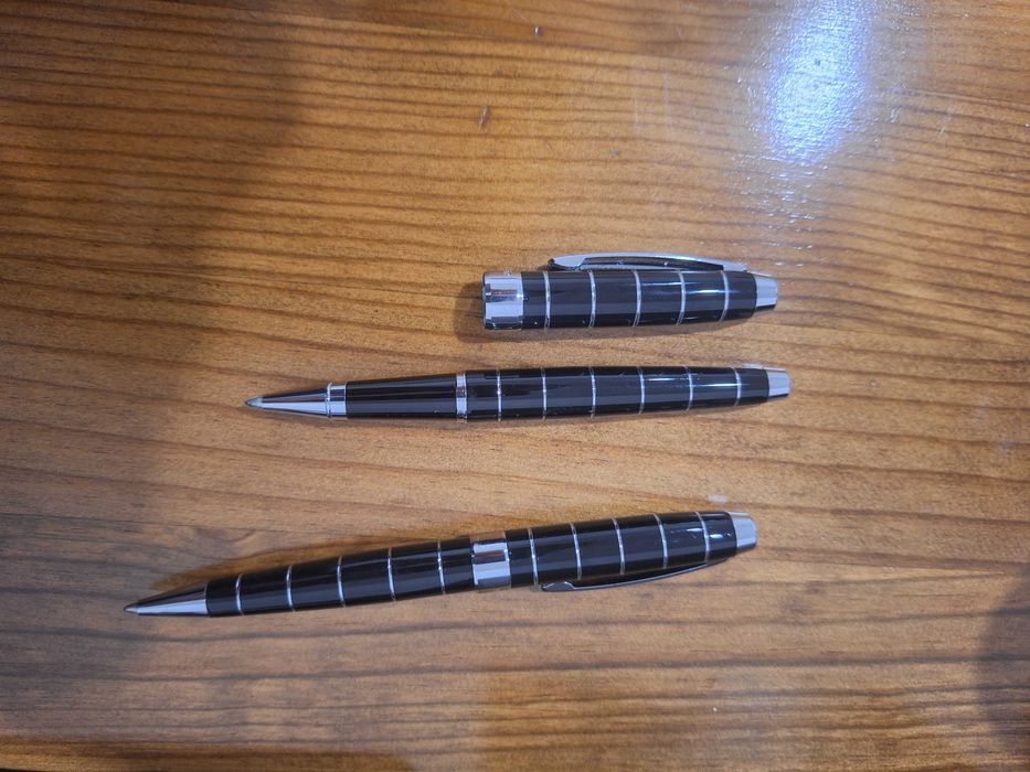 Conjunto de duas esferográficas Pierre Cardim