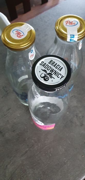 Butelki szklane na soki z zakrętkami o pojemności 750ml