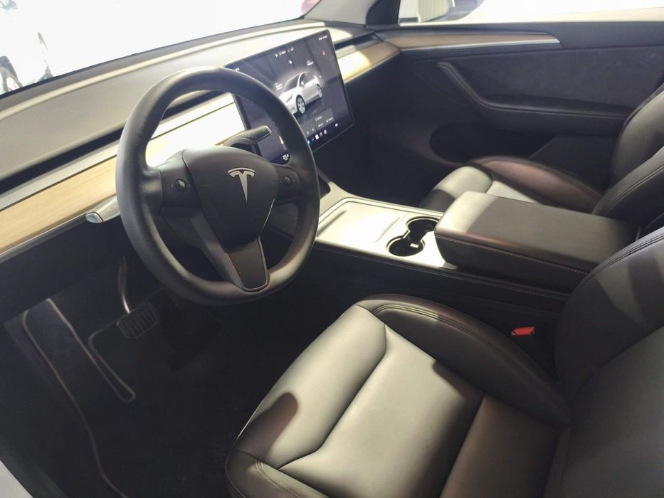Tesla Model Y RWD