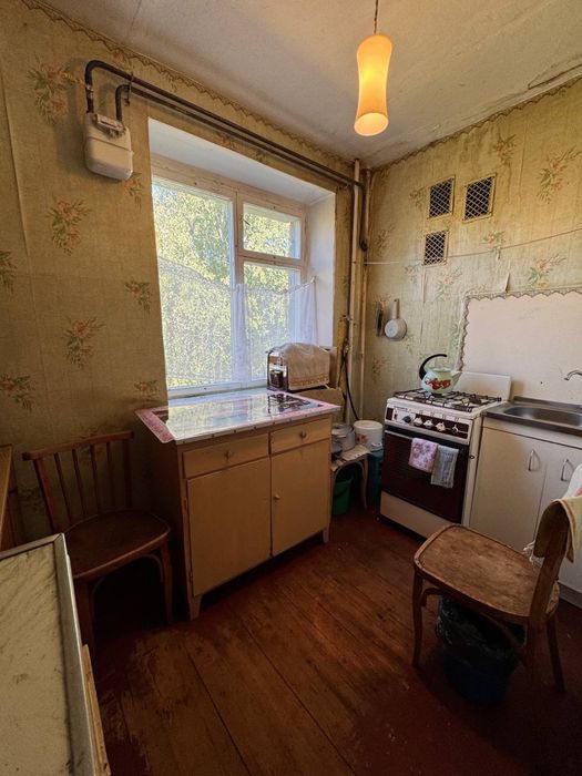 Продається 3-х кімнатна квартира 2 поверх Дослідна