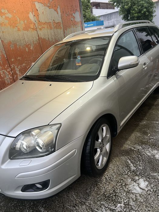Carrinha Toyota Avensis