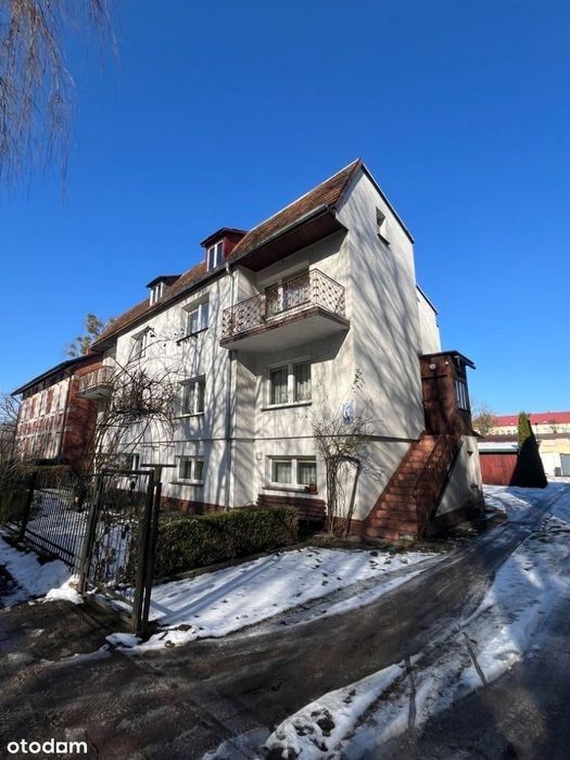 Pół bliźniaka - dom dwulokalowy z garażem w centrum Białogardu
