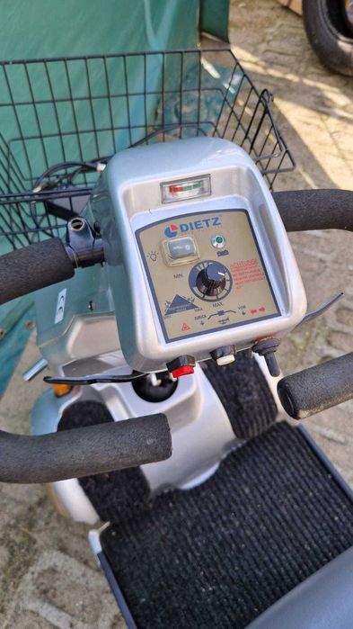 Skuter wózek inwalidzki elektryczny dla seniorów KOSZYK Dietz Agin
