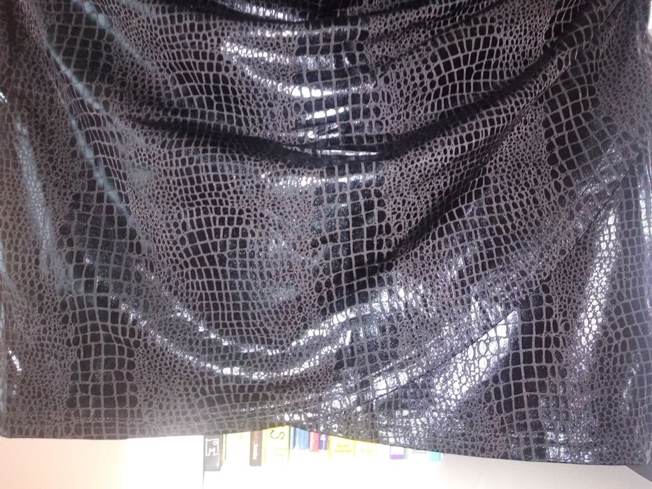 Spódnica mini rozm. L obcisła