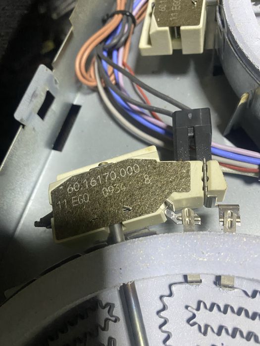 Запчастини до плити Electrolux EHS 60210