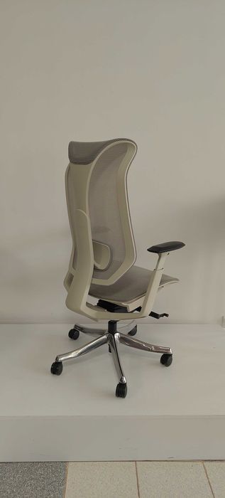 Fotel biurowy, ergonomiczny, regulowany, krzesło do biura, biurka FOCUS | WYPRZEDAŻ EKSPOZYCJI
