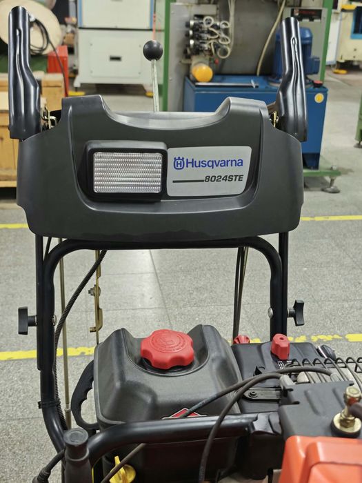 Odśnieżarka spalinowa Husqvarna ST 224 (8.5 KM)