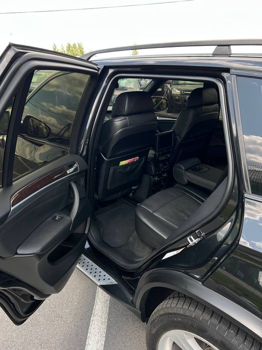 Продам BMW X5 e70