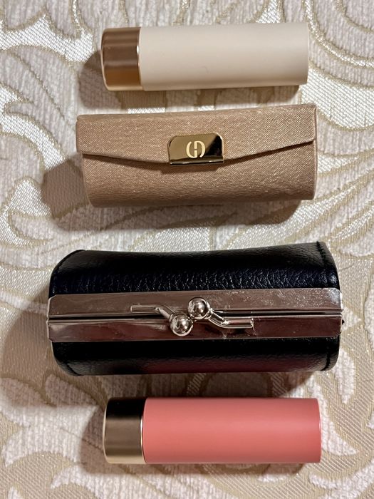 Футляр для помады