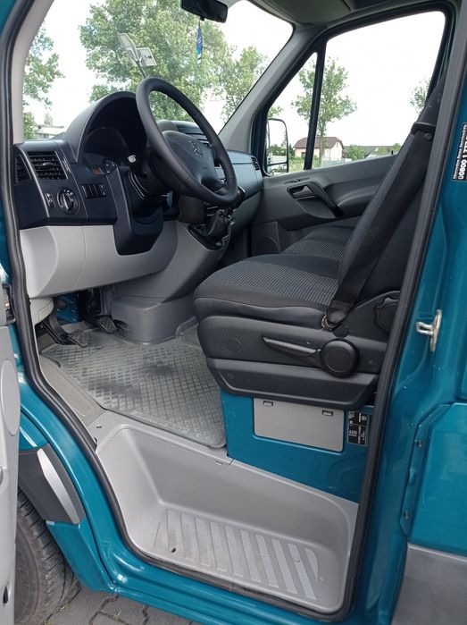 Mercedes sprinter doka klimatronic 7osób 184 tyś km