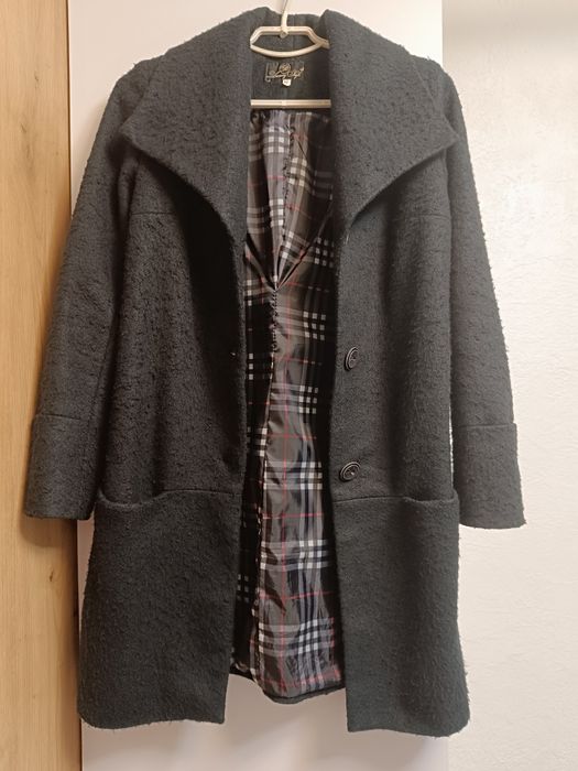 Продам пальто 600 шрн