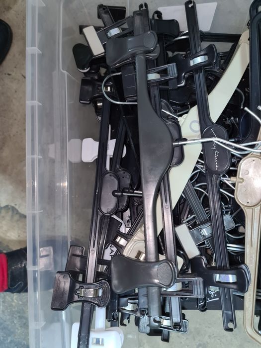 Продам вішалки для брюк та спідниць