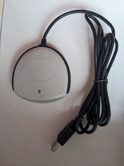 Зчитувач зі смарт карток SCR3310