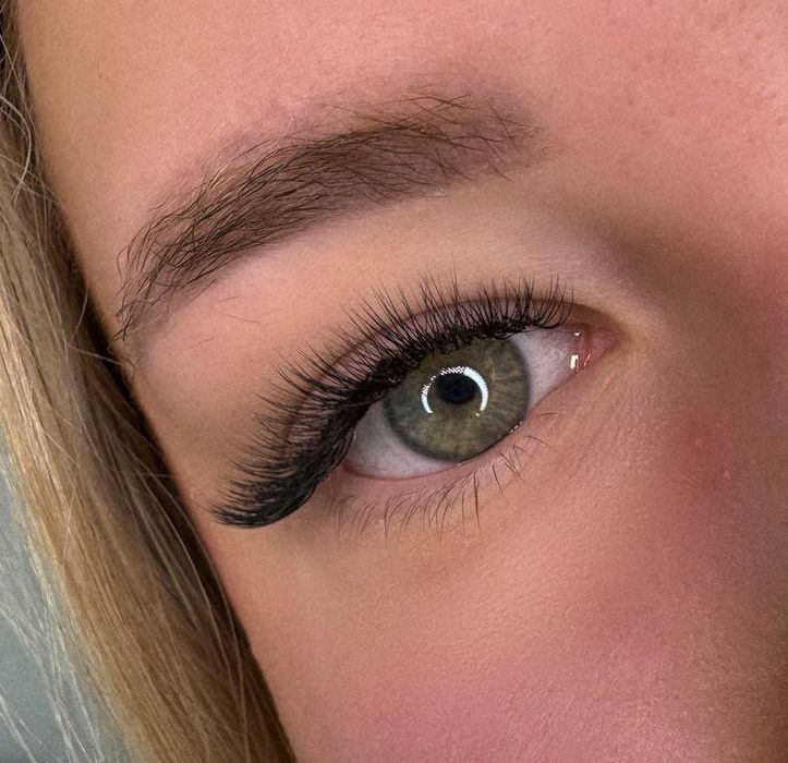 наращивание ресниц/ламинирование ресниц, оформление бровей