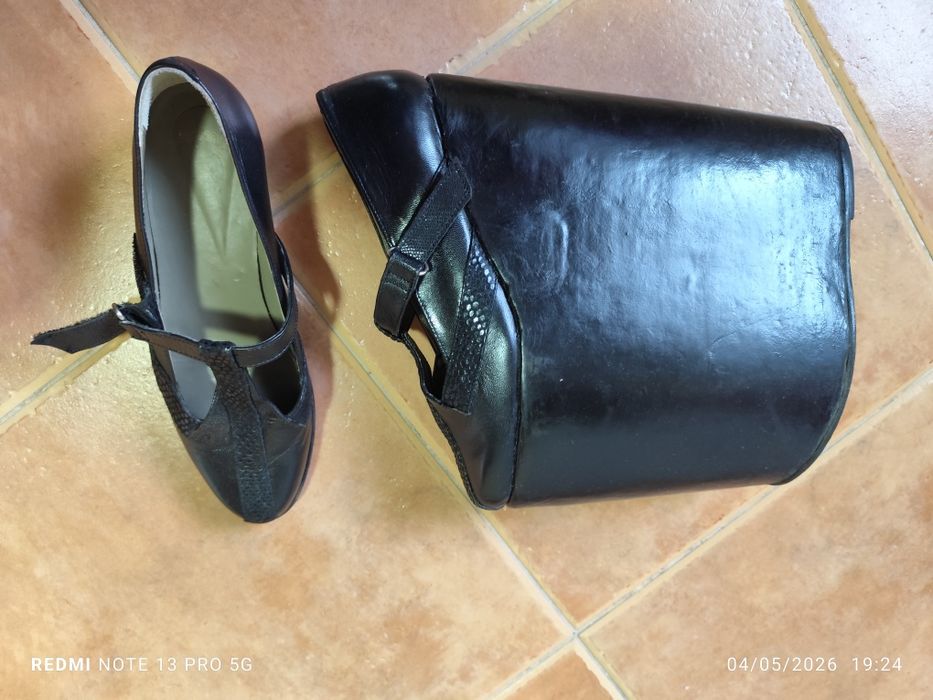 Sapatos de cunha