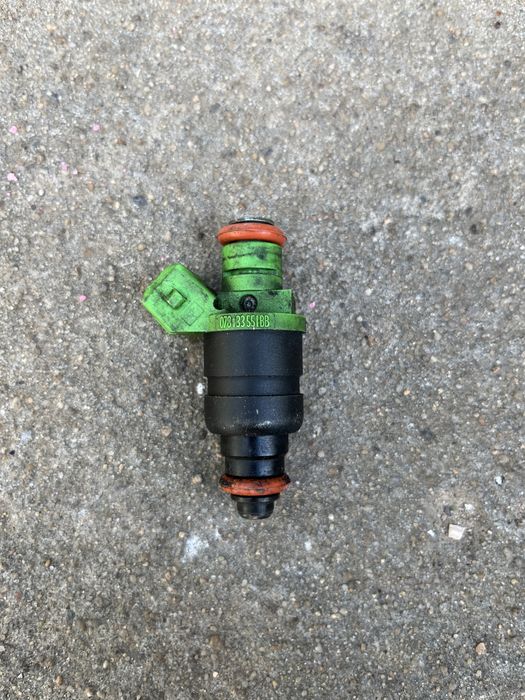 Форсунка топливная B13668 б/у