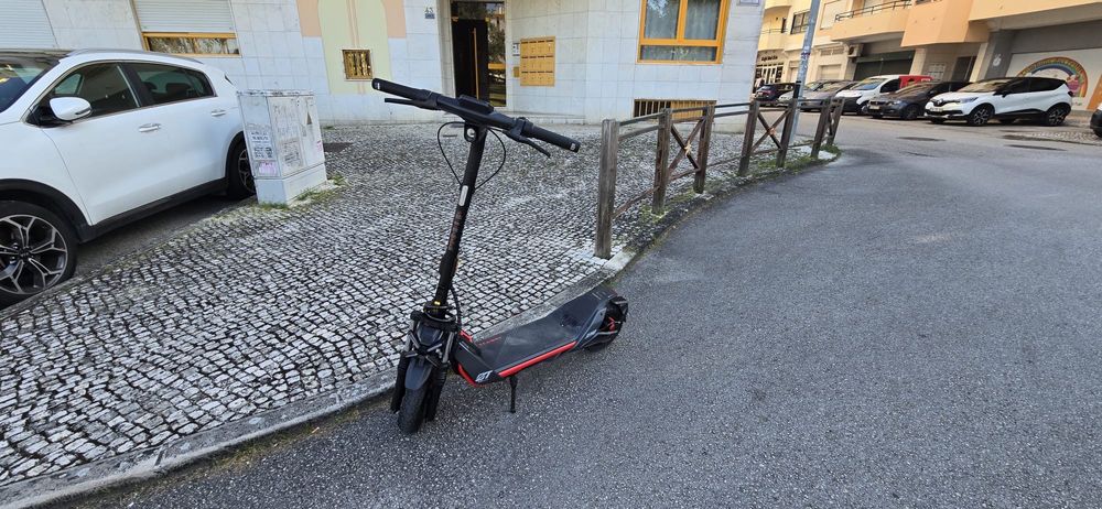 Trotinete elétrica Segway ZT Pro 3