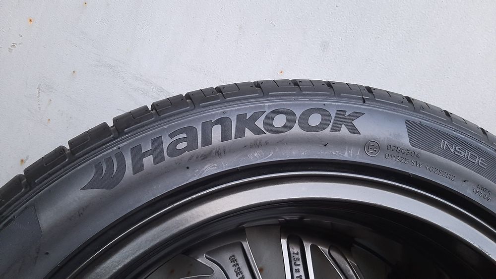 Новий скат 245/45 R19 Hankook Ventus S1 evo2 suv