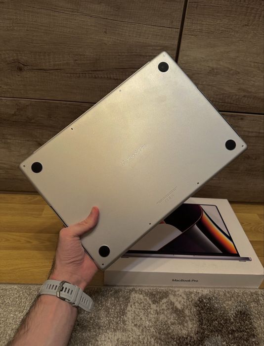 Apple MacBook M1 Pro 16" 16GB RAM 512 SSD (ідеальний стан)